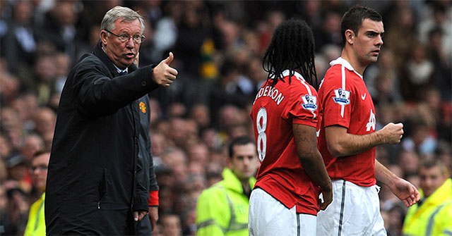 Sir Alex Ferguson dẫn dắt Man Utd trong thời gian bao lâu?