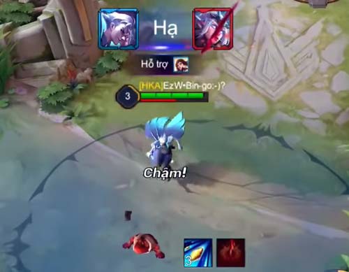 The effect of the HKA team border appearing in front of the player's name